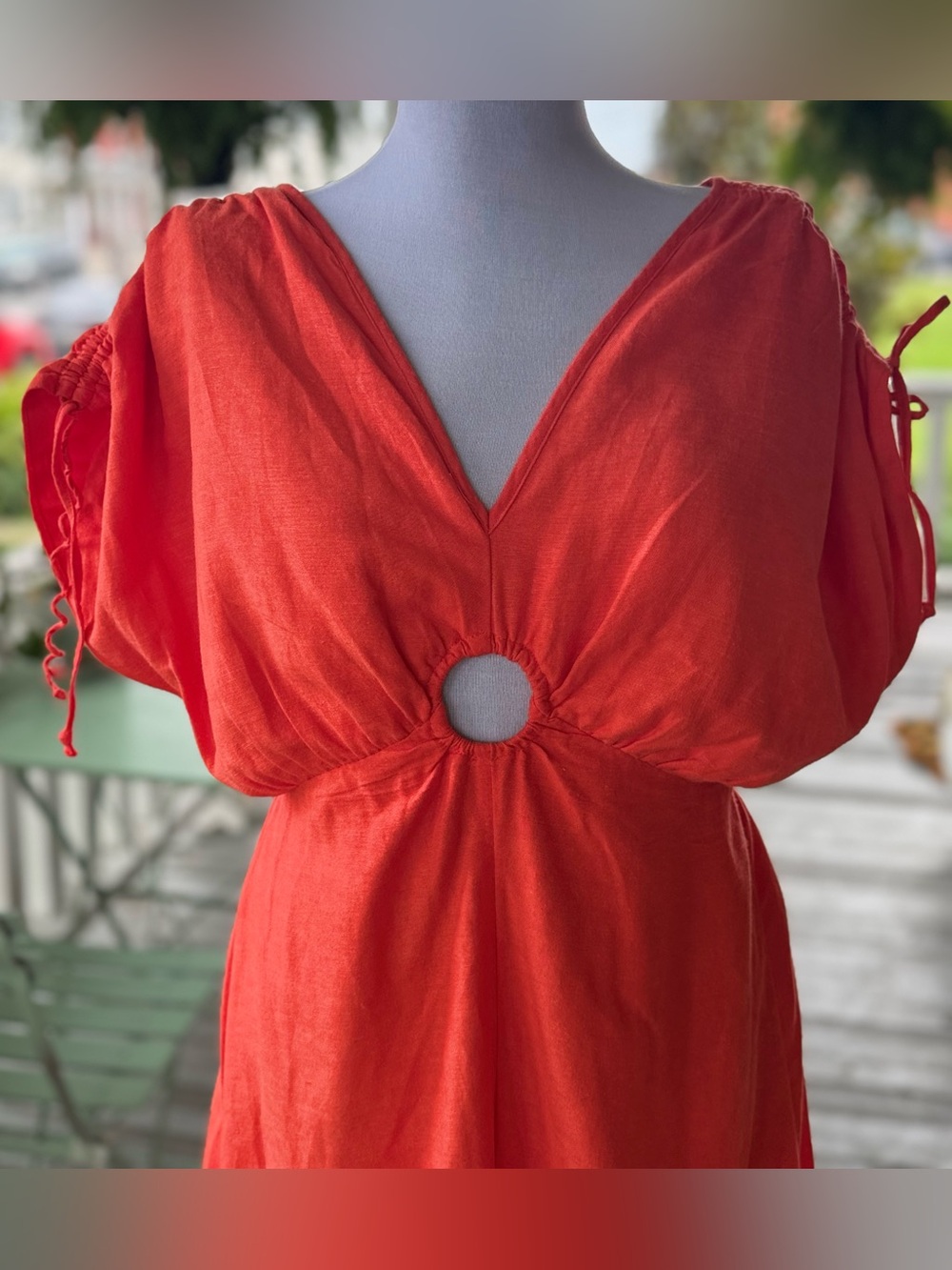 Sincerely Jules Coral‑Red Linen Maxi Dress w/ Center Cutout – Sz M - Picture 3 of 8